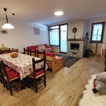 Casa Cinque Funghi A Folgarida Lägenhet Exteriör bild