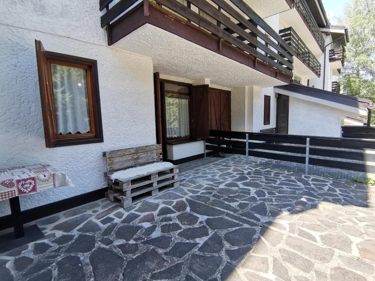 Casa Cinque Funghi A Folgarida Lägenhet Exteriör bild